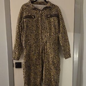Leopard Print Jumpsuit with Zipper